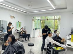 -艺时·漂发·染发·烫发店