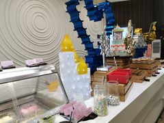 -亚洲国际大酒店·云顶阁旋转自助餐厅