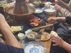 -果松木炭酸菜铜火锅·外婆参鸡汤