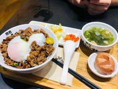 -熊吞·大碗丼烧肉饭(西市场嘉华店)