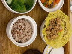 -雪梅月子中心(华侨城店)