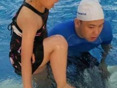 -小小王国亲子游泳(富民中心)