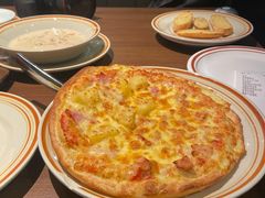 培根鸡肉双拼披萨-萨莉亚意式餐厅(杭州滨江天街店)