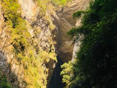 -龙水峡地缝景区