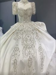 -维纳斯婚纱礼服租赁馆