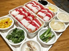 -花馬肆.云南过桥米线(汉神购物广场现场熬汤店)