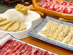 特色手切鲜肥牛-乐宴·老北京铜火锅(八卦岭店)