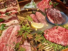 -山川小町·极番烧肉(新地假日广场店)
