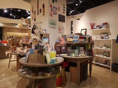 -诚品(信义店)