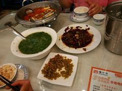 -唐师傅湘西名菜馆(武陵路店)
