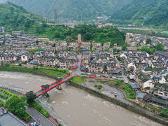 -四川汶川特大地震漩口中学遗址