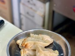 -黄阿姨锅贴大王(万航渡路店)