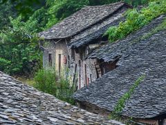 -高荡千年布依古寨旅游景区