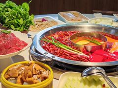 -茅草房·河畔园林火锅