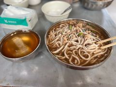 -正宗杨记普洱酸醋米线(总店)