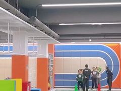 -悦动体能篮球羽毛球网球(三里河店)