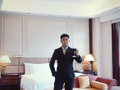 -深圳富苑皇冠假日套房酒店