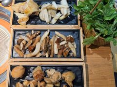 -一朵菌·野生菌探索家火锅(南亚店)