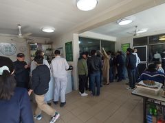 等位区-上海为民商行清真饭店(南大路店)