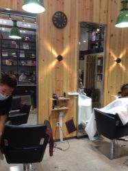 -马克男发时尚店
