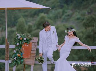 纪实与浪漫并存的婚纱照