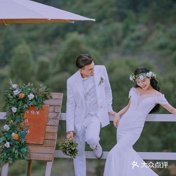 纪实与浪漫并存的婚纱照