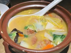 京城酥肉锅-四季民福烤鸭店(西单华威约饭街店)