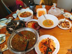 -有红鸡毛店·川菜(建设路店)