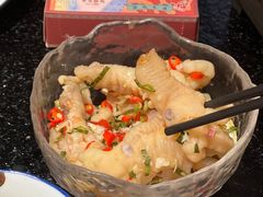 -何妹湿辣牛肉·粤式烧烤砂煲(桂雅路店)