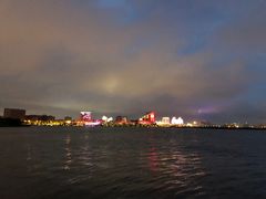 -上海滴水湖皇冠假日酒店