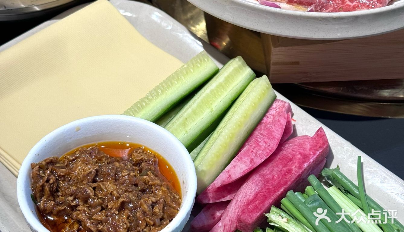 三街也有了！齐齐哈尔烤肉！连吃2天了🤤  真是羡慕三街的盆友
