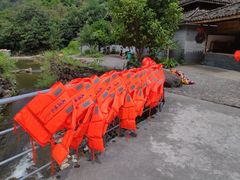-龙潭峡谷漂流