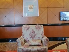 -深圳富苑皇冠假日套房酒店