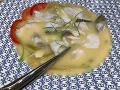 柠檬酸菜煮鲜鱼片-陶陶居酒家(新天地店)