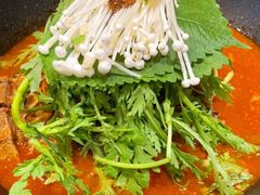 土豆排骨火锅-喇喇排骨火锅·传统韩式脊骨汤(望京西园总店)