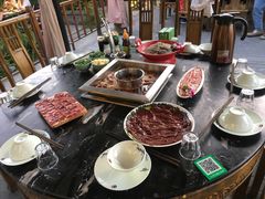 -二荆条·蜀鲜汇城市森林火锅