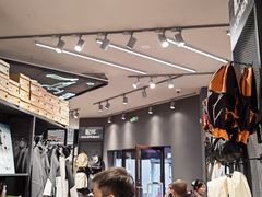 -斯普瑞斯奥特莱斯