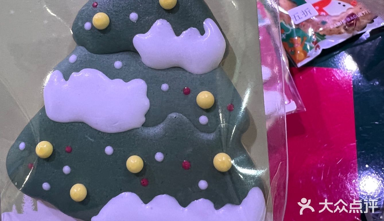 巴黎贝甜新出的圣诞饼干都好看，不知道选哪个？