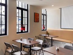 -Fridi Patisserie Cafe