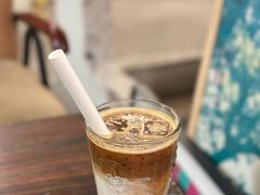 石花膏冰拿铁-巴浪鱼咖啡馆 Local Fish
