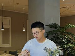 -潮一不贰·法式甜品·生日蛋糕·西式简餐(外滩店)