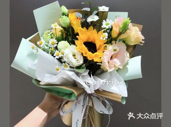 今天来聊聊向日葵小花束，向日葵小花束搭配，其实向日葵