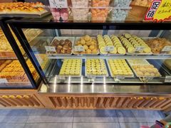 面包甜点陈列柜-读酥世家(宛平南路店)