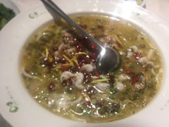 酸菜鸭嘴鱼-漓江又一軒·广西菜·桂林米粉(梅林店)