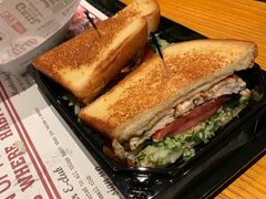 -The Habit Burger Grill 哈比特汉堡(复兴soho店)