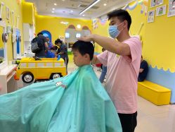 -爆米花儿童美发乐园