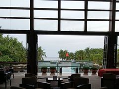 -亚龙湾喜来登·美景台大堂吧