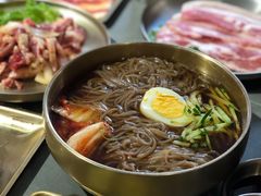 -围炉肉舍丹东海鲜烤肉·烤活鳗(步行街店)