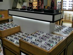 -LOGO眼镜·蔡司品牌折扣店(龙华清湖店)