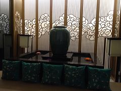 -新盈光·云会所(百丈东路店)